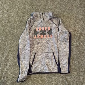 3 for $25 🎉 Women’s Small Under Armour Sweatshirt